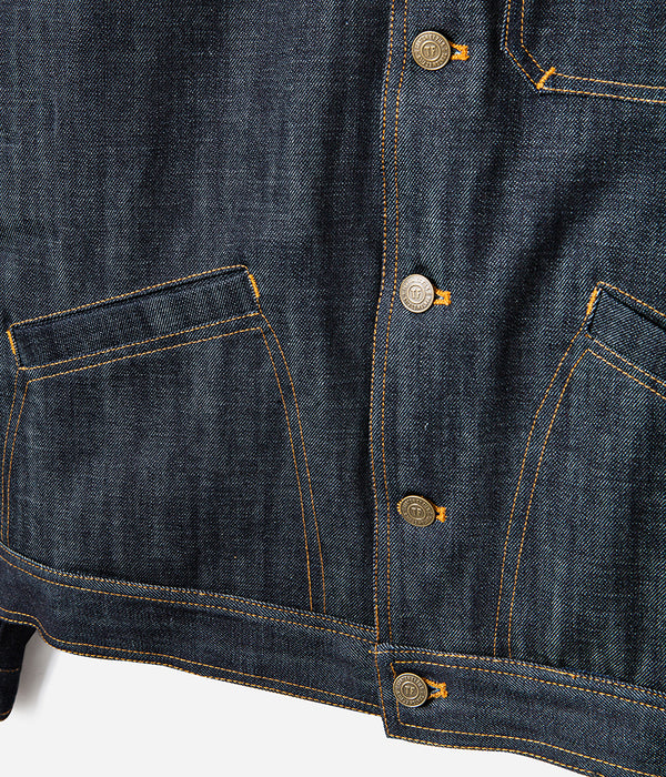 The “Monterey” denim jacket lined with wool