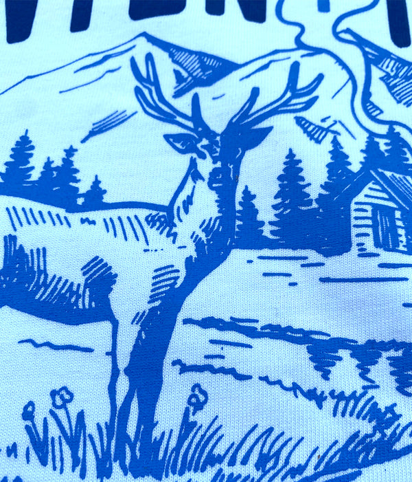Das weiße „Deer“-T-Shirt