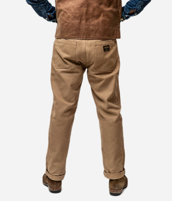 Tonton et Fils - Le pantalon homme « Arsène » canvas tan - Fabriqué en France - Vue arrière avec gilet